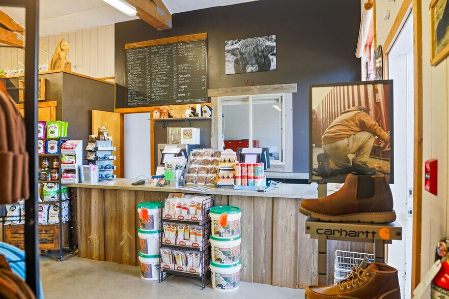 More Photos Of 461 NE Old Belfair Hwy, Belfair Storefront Retail Office For Sale