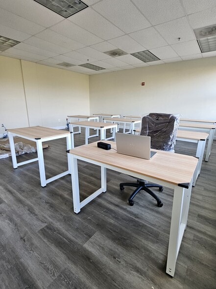 More Photos Of 9161 Liberia Ave, Manassas Medical For Lease