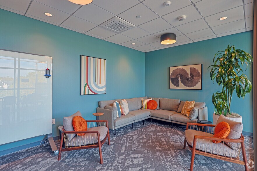 More Photos Of 2105 E Martin Luther King Jr Blvd, Austin Coworking Space