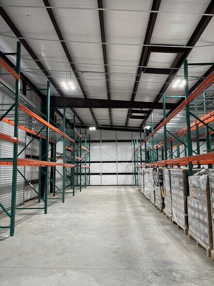 More Photos Of 1631 Highway 6 S, Houston Warehouse For Lease