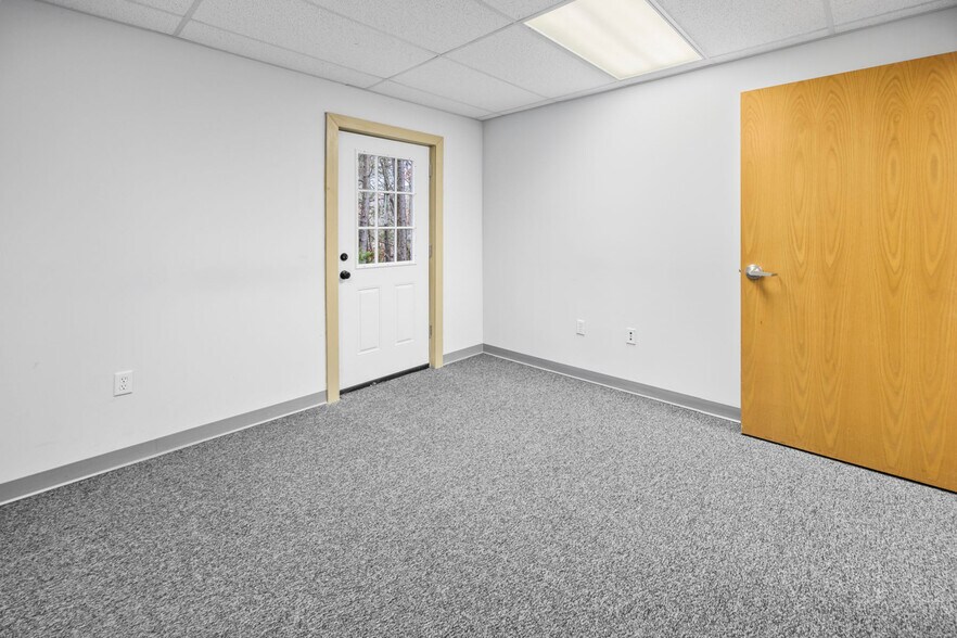 More Photos Of 314 Chris Gaupp Dr, Galloway Medical For Lease