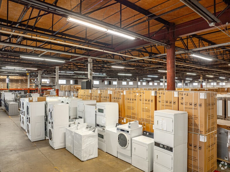 More Photos Of 1 Johnson Dr, Raritan Manufacturing For Lease