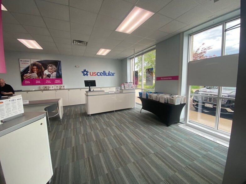 More Photos Of 421-425 W Northland Ave, Appleton Freestanding For Lease