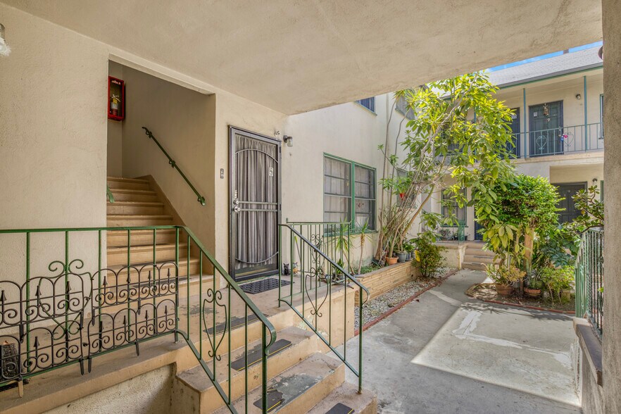 More Photos Of 1215 S Fairfax Ave, Los Angeles Apartments For Sale