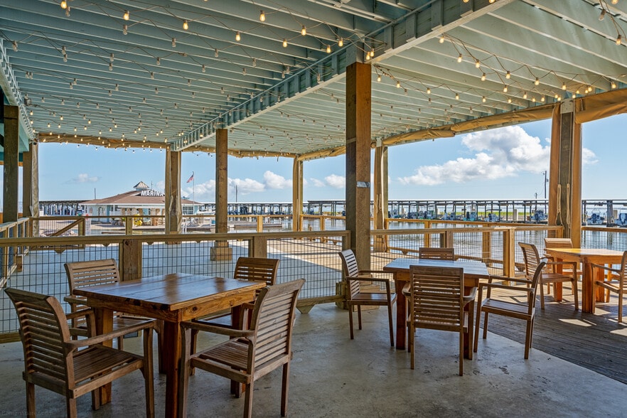 More Photos Of 4242 Laguna Shores Rd, Corpus Christi Marina For Lease