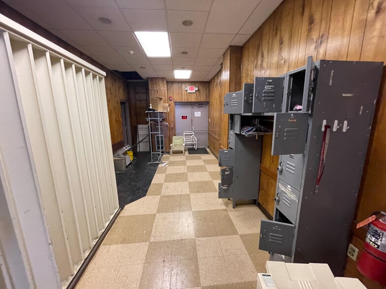More Photos Of 7419 Washington Ave, Pittsburgh Office For Sale