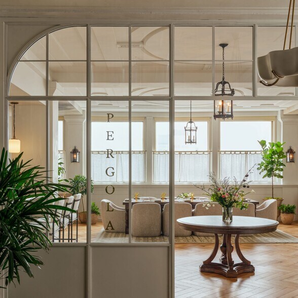 More Photos Of 200 S Broad St, Philadelphia Hotel For Lease