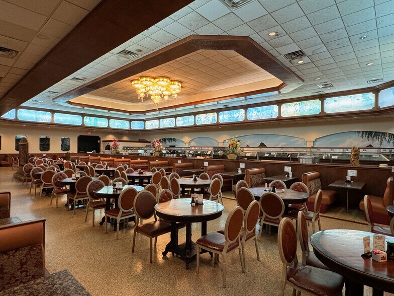 More Photos Of 10 Century Plaza Dr, Houston Restaurant For Sale