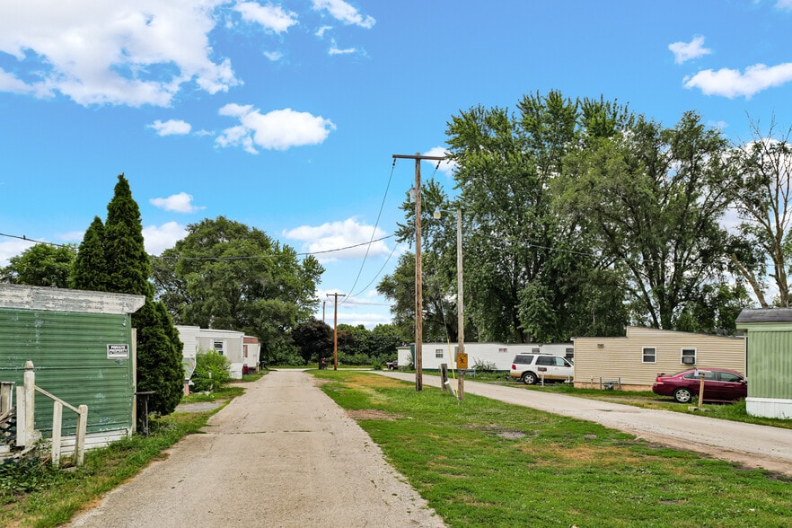 More Photos Of 1945 S Schuyler Ave, Kankakee Manufactured Housing Mobile Home Park For Sale