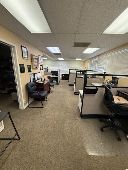 More Photos Of 904 E 6th St, Corona Office For Sale
