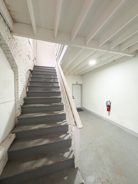 More Photos Of 303 Stone St, Joliet Multifamily For Sale
