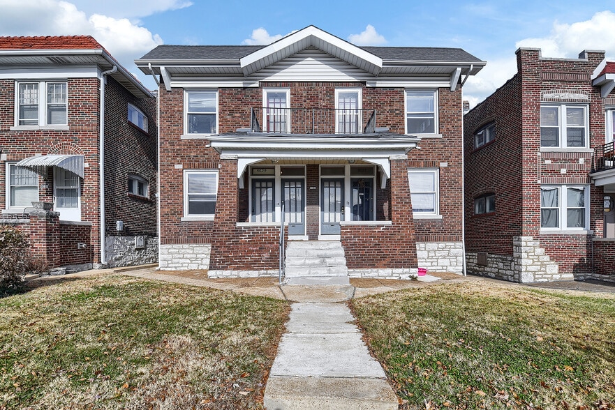 Primary Photo Of 5027 Chippewa St, Saint Louis Multifamily For Sale