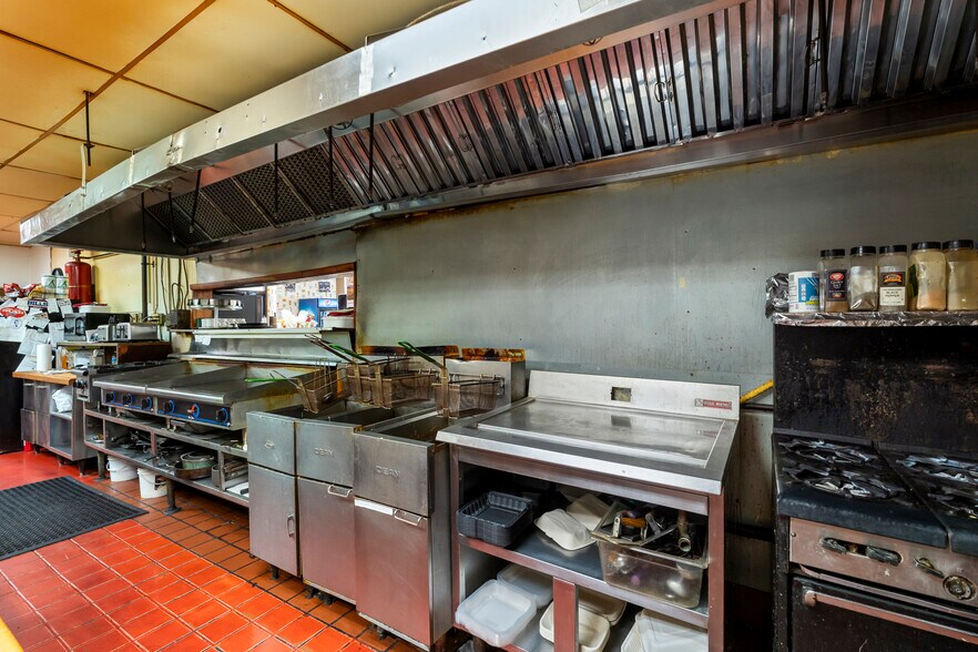 More Photos Of 32-34 Main St, Perry Restaurant For Sale