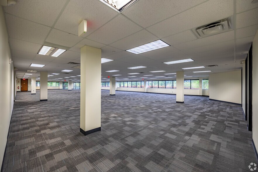 More Photos Of 30 Merchant St, Cincinnati Office For Lease
