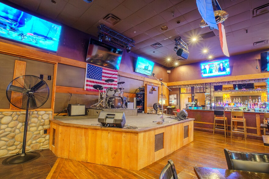 More Photos Of 891 De Marco Dr, Henderson Restaurant For Lease