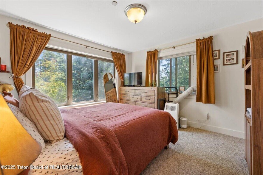 More Photos Of 1921 N Moose Wilson Rd, Wilson Office Residential For Sale