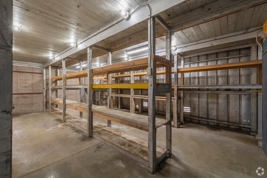 More Photos Of 2301 Napa Vallejo Hwy, Napa Manufacturing For Lease