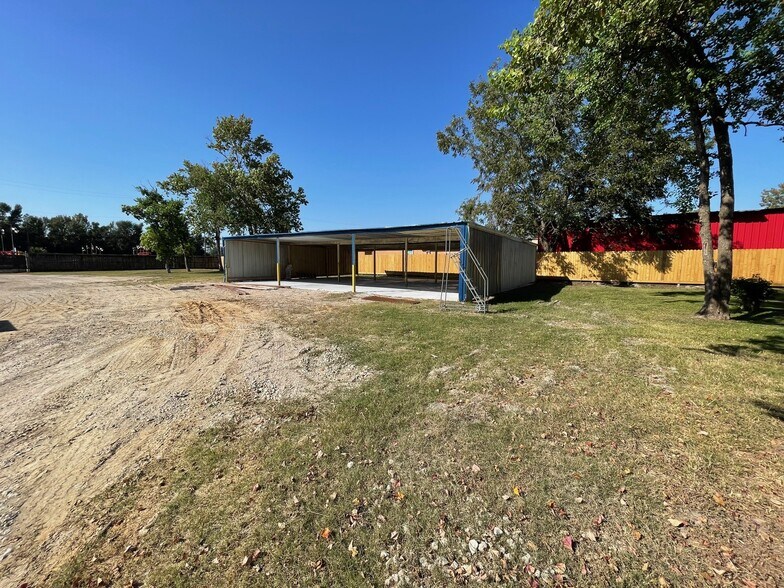 More Photos Of 11601 McKinley St, Houston Manufacturing For Sale