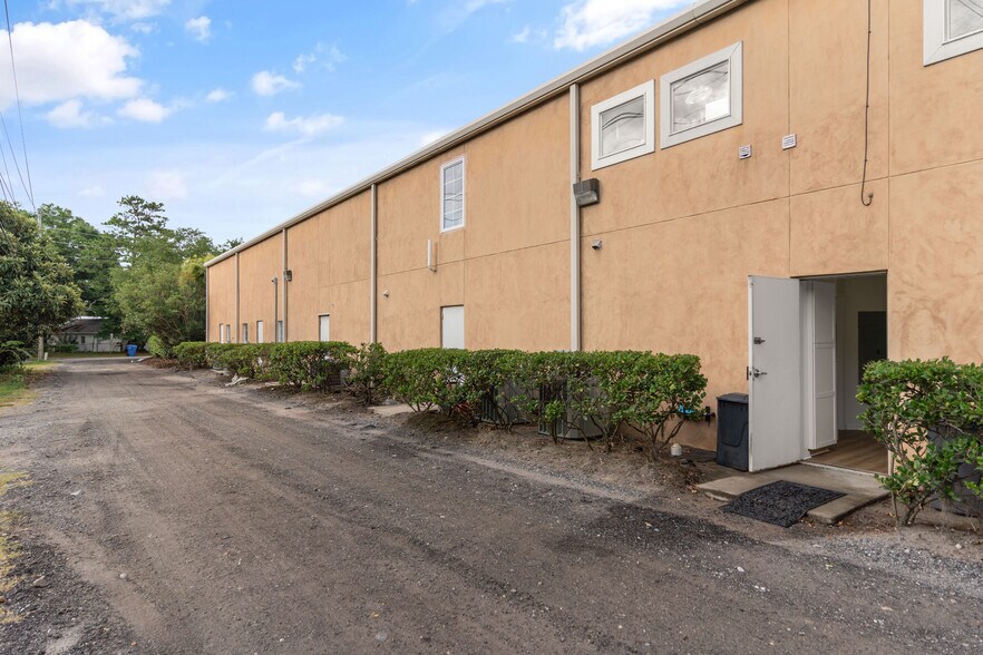 More Photos Of 100-126 Island Professional Park, Saint Simons Island Office For Sale