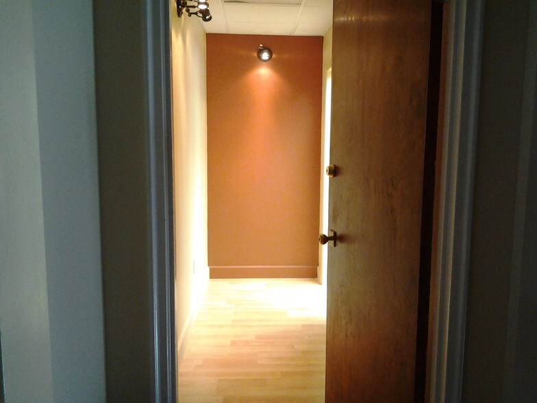 More Photos Of 53-55 Market St, Poughkeepsie Storefront Retail Office For Lease