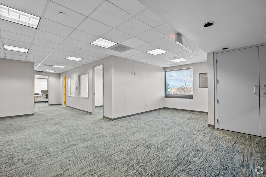 More Photos Of 1100 Berkshire Blvd, Wyomissing Medical For Lease