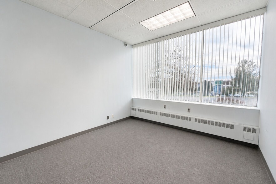 More Photos Of 30 Nutmeg Dr, Trumbull Research And Development For Lease