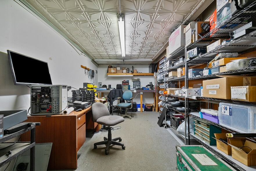 More Photos Of 310 W Broad St, Richmond Storefront For Sale