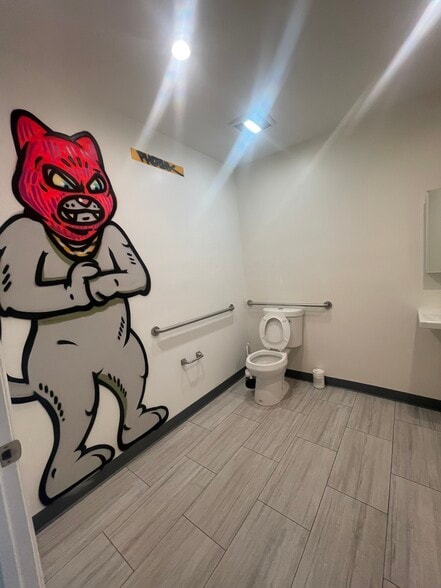 More Photos Of 5442 Alhambra Ave, Los Angeles Warehouse For Sale