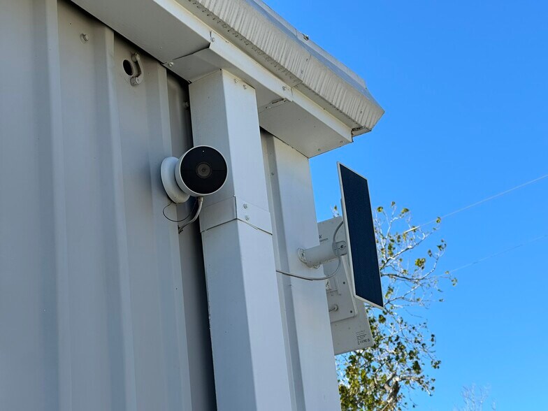 More Photos Of 150 Live Oak St, Webster Self Storage For Sale