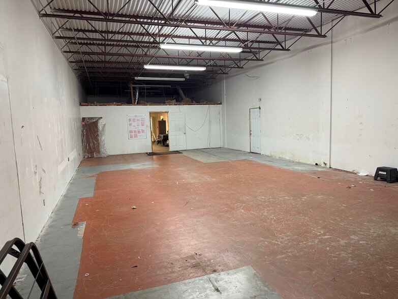 More Photos Of 10949 SW 93rd Ter, Ocala Warehouse For Lease