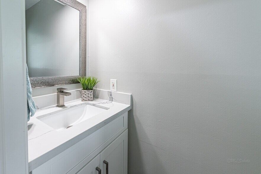 More Photos Of 25142 Roesner Ln, Katy Office Residential For Lease