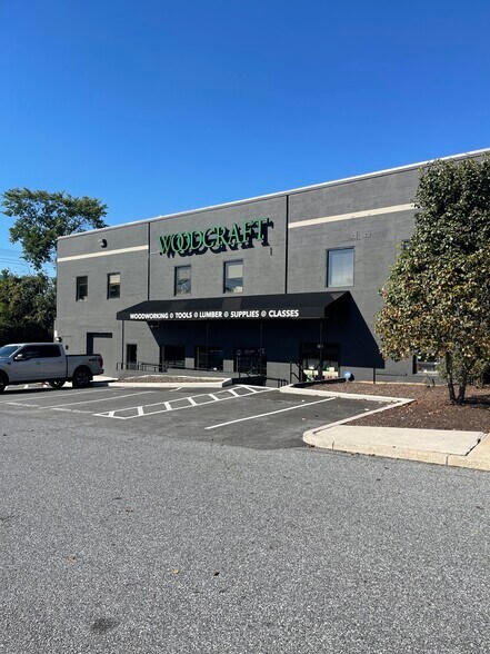 More Photos Of 15 W Aylesbury Rd, Timonium Light Manufacturing For Lease