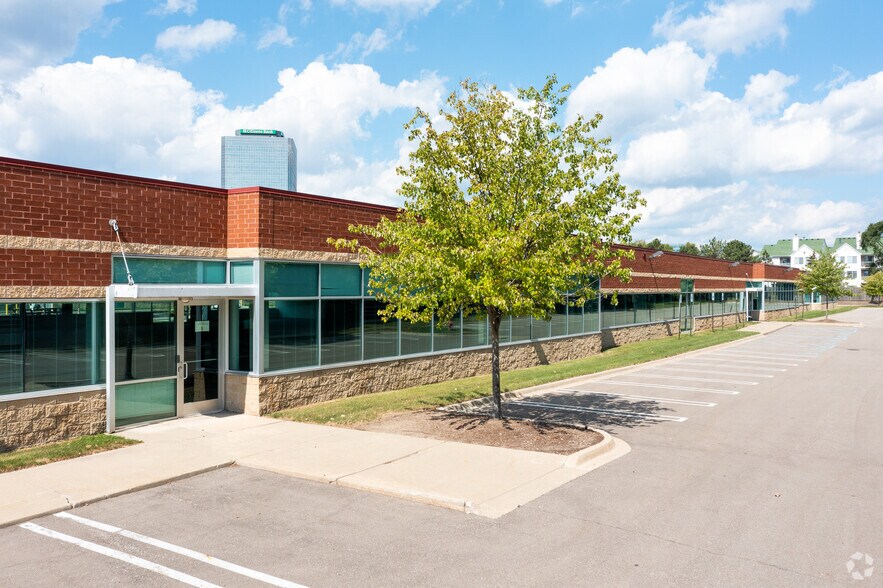 More Photos Of 25510 W 11 Mile Rd, Southfield Research And Development For Sale