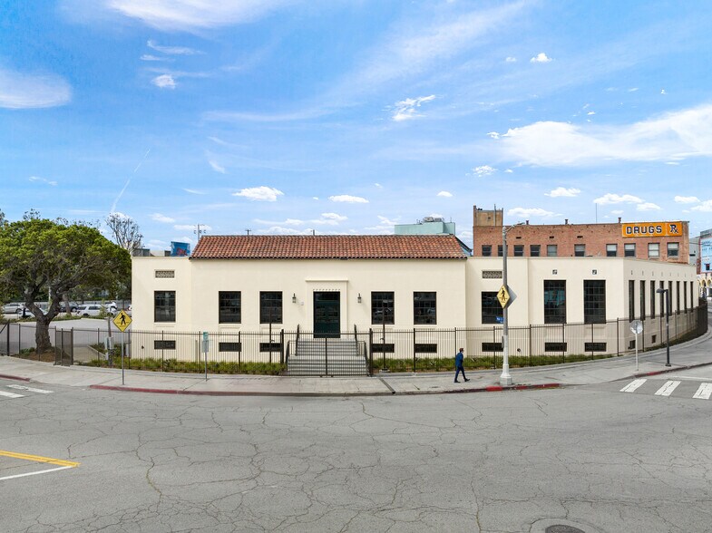 More Photos Of 1601 Main St, Venice Loft Creative Space For Sale