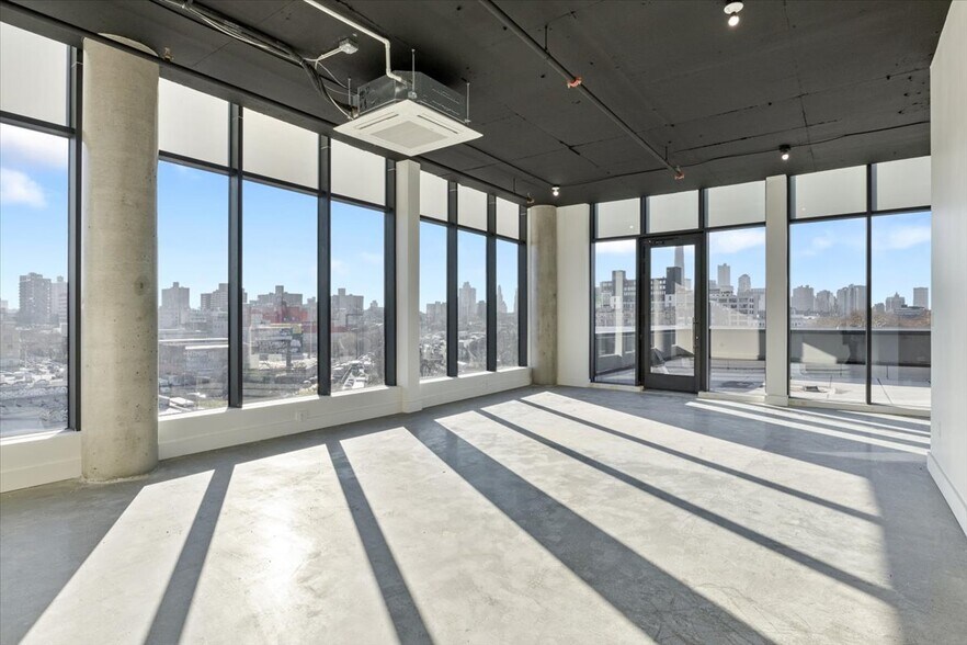 More Photos Of 347 Flushing Ave, Brooklyn Office For Lease