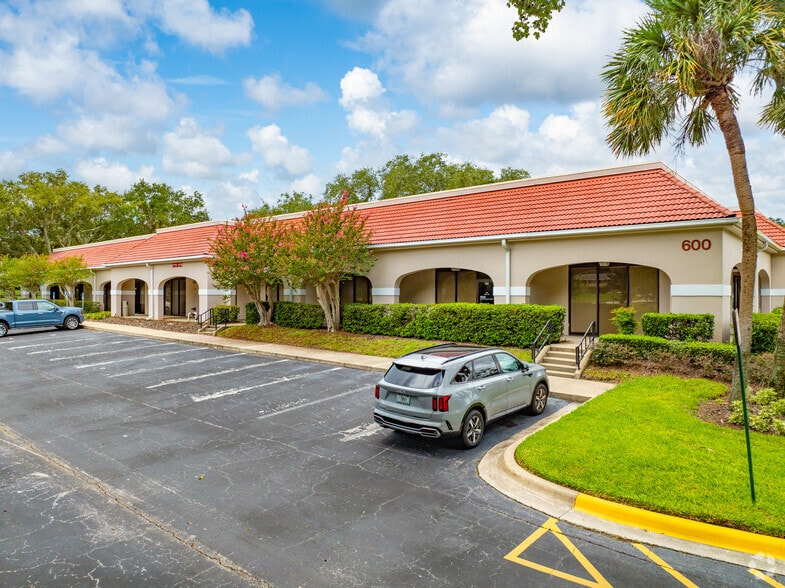 More Photos Of 528 Northlake Blvd, Altamonte Springs Unknown For Lease