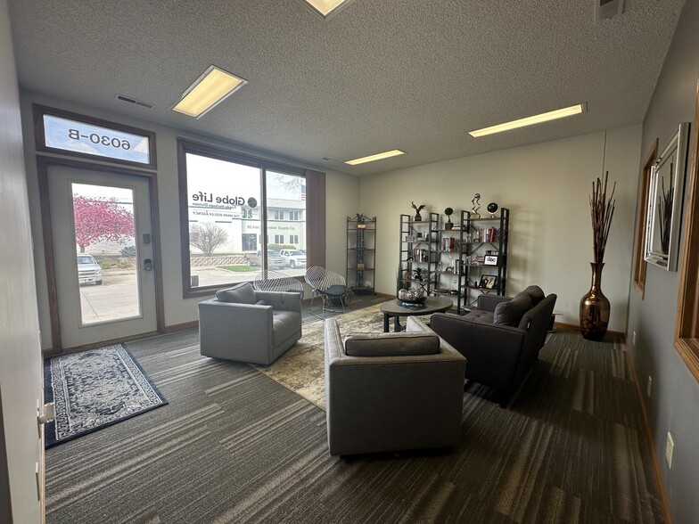 More Photos Of 6030 S 57th St, Lincoln Office Residential For Lease