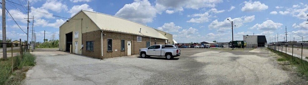 More Photos Of 6015 Hump Rd, Hammond Truck Terminal For Lease