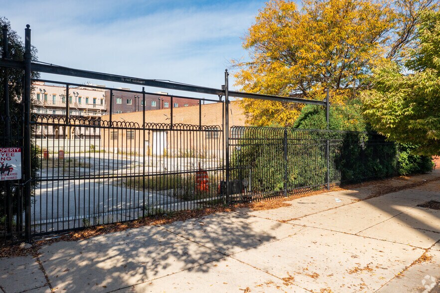 More Photos Of 1836-1914 S Wabash Ave, Chicago Industrial For Sale