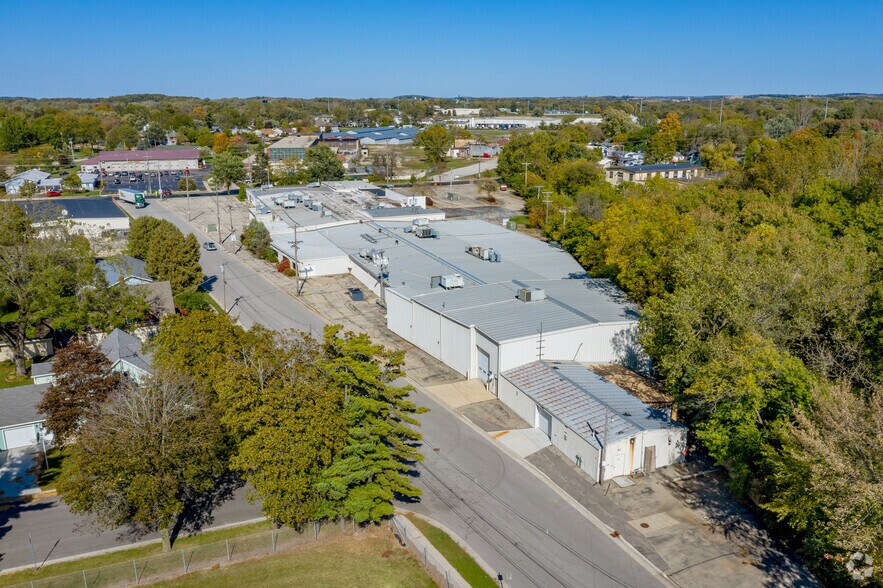 More Photos Of 612 E Lake St, Lake Mills Industrial For Sale