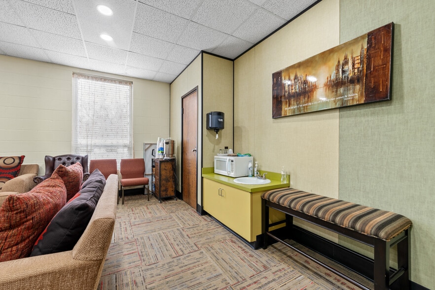 More Photos Of 3411 Covington Pike, Memphis Religious Facility For Sale