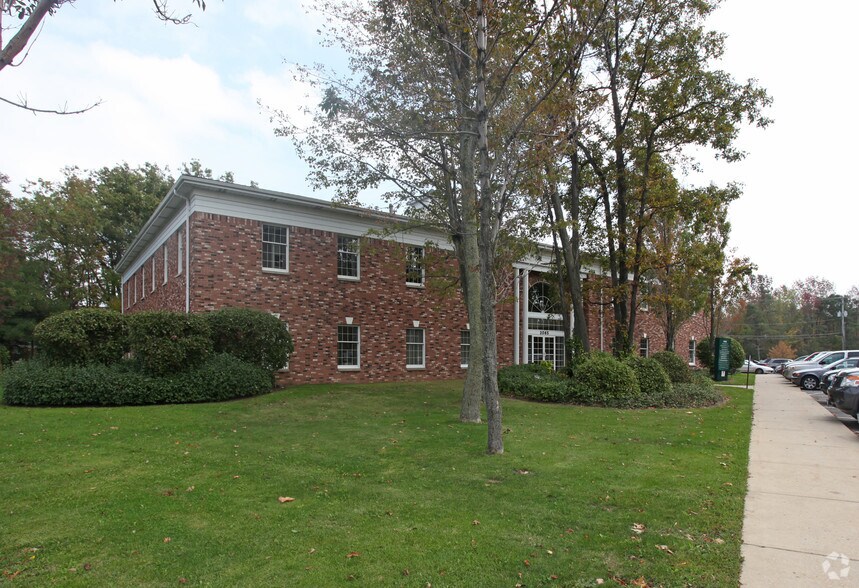 More Photos Of 3045 Southwestern Blvd, Orchard Park Unknown For Lease