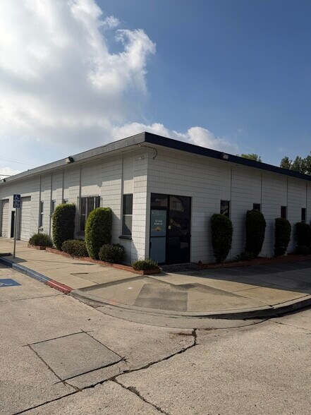 Primary Photo Of 12366 Penn St, Whittier Manufacturing For Lease