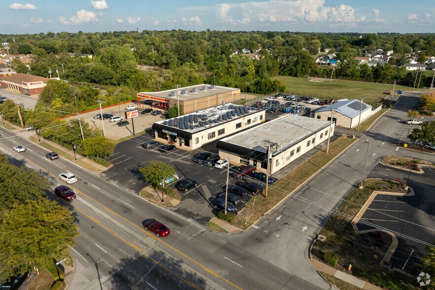 More Photos Of 8306 N Lindbergh Blvd, Florissant Freestanding For Sale