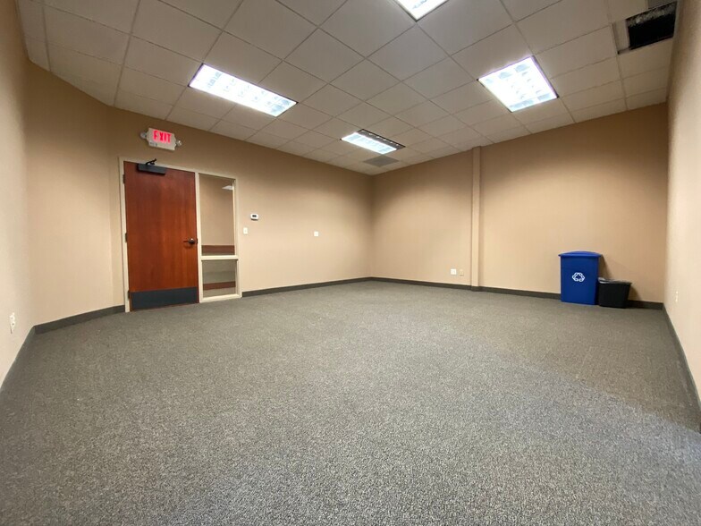 More Photos Of 4640 Nicols Rd, Eagan Medical For Sale