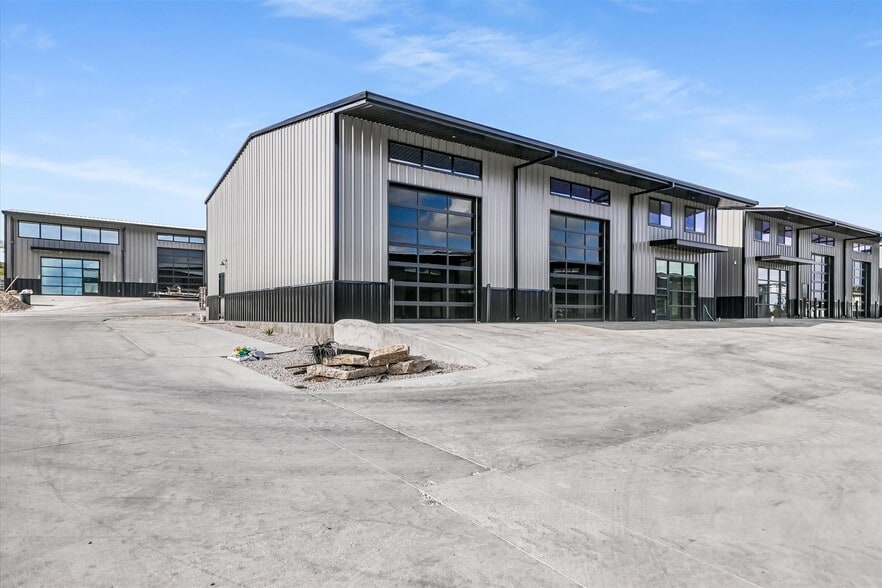 More Photos Of 451 Farrell Rd, Dripping Springs Unknown For Lease