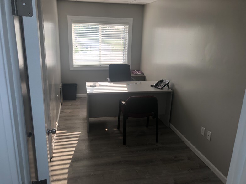 More Photos Of 1234 N Center Rd, Burton Warehouse For Lease