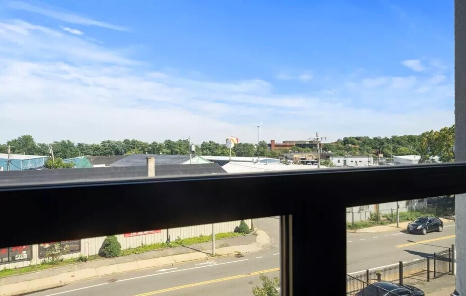 More Photos Of 43 Freeport St, Boston Flex For Lease