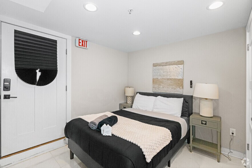 More Photos Of 1414 Pennsylvania Ave SE, Washington Apartments For Sale