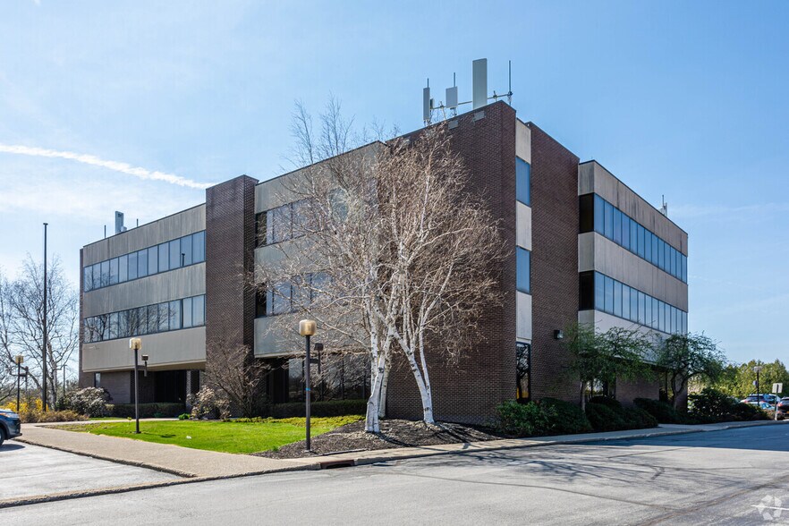 More Photos Of 15 Matthews St, Goshen Office For Sale